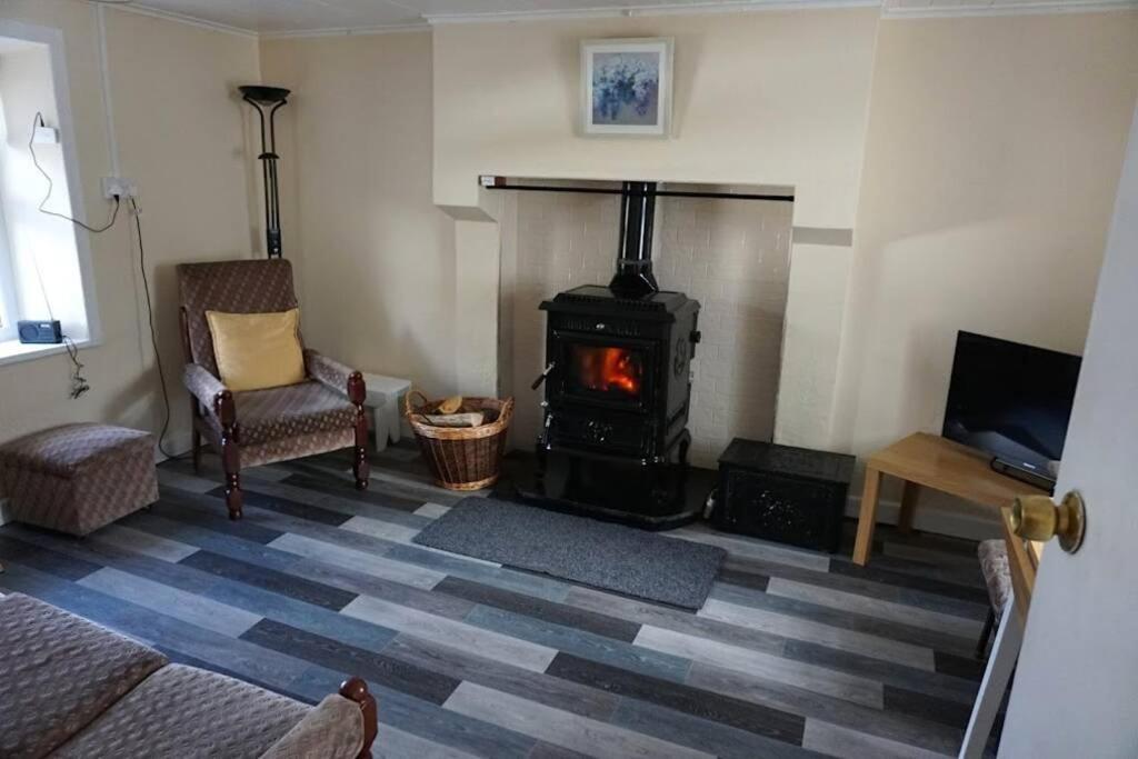 Meenadreen Cottage Donegal Town ภายนอก รูปภาพ