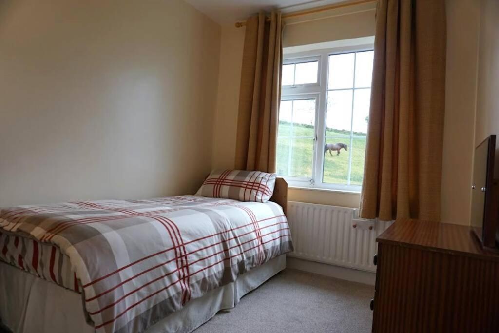 Meenadreen Cottage Donegal Town ภายนอก รูปภาพ