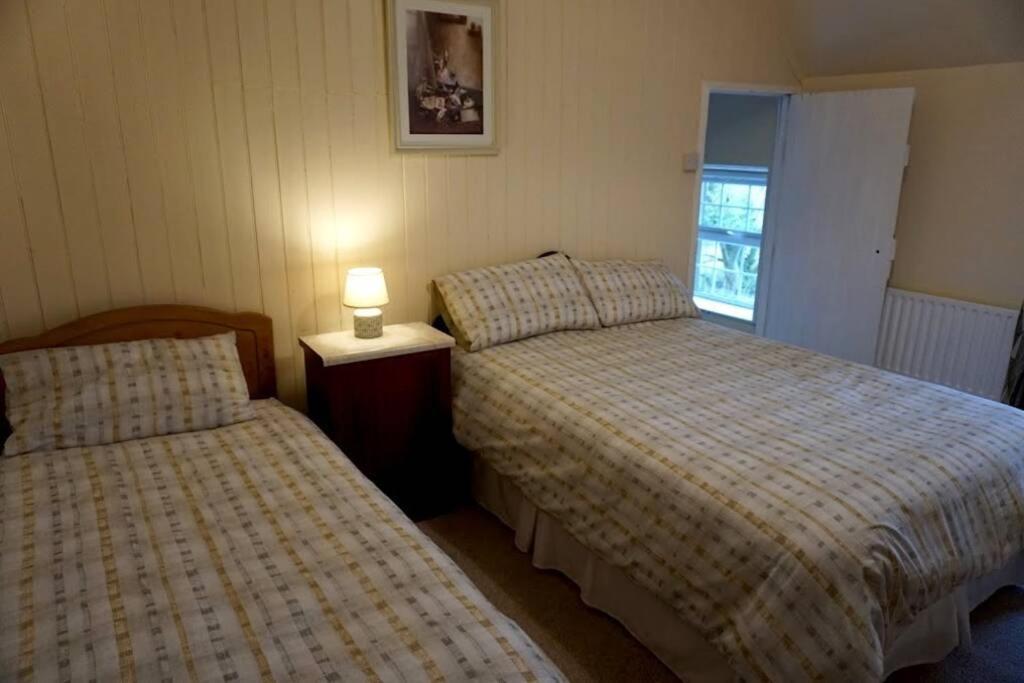 Meenadreen Cottage Donegal Town ภายนอก รูปภาพ